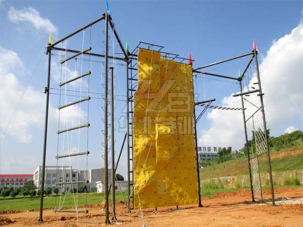 攀爬开云(中国)官方会让你体会到登顶时的快乐！